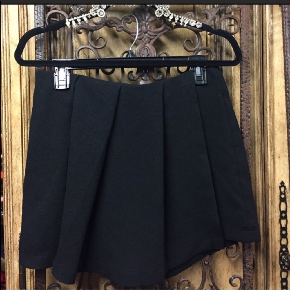 Sophie Rue Pleated Skort (Skater Skirt) US MEDIUM